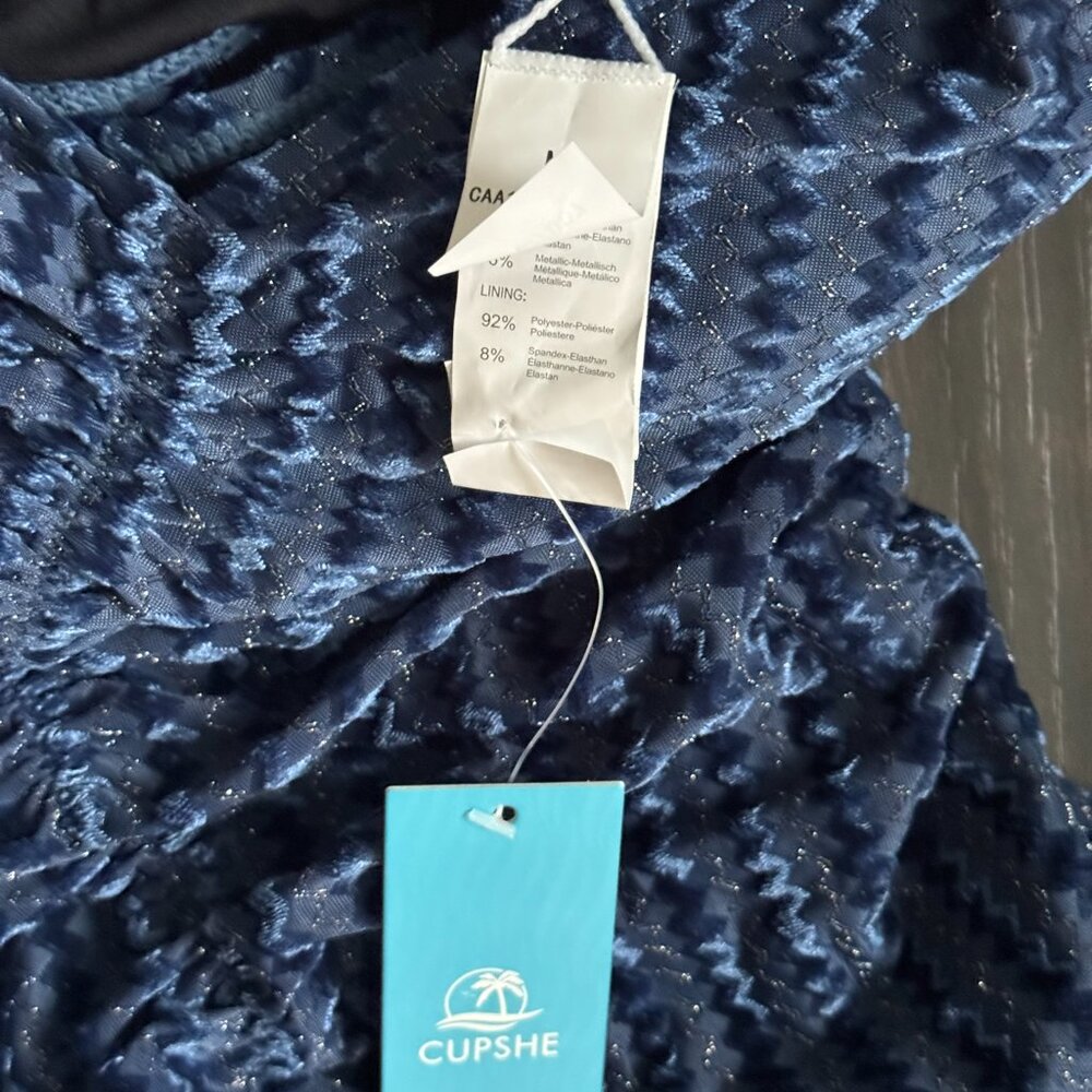 Cupshe Velvet Ruching V-Neck One Piece Swimsuit - Size M - Picture 3 of 4